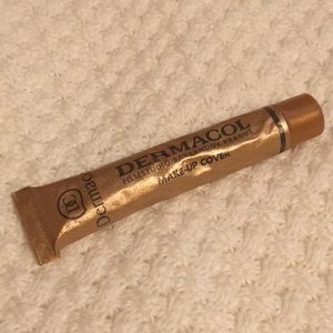 Dermacol foundation/concealer